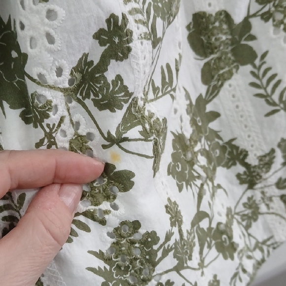 Zara White and Green Floral Blouse - Picture 9 of 9